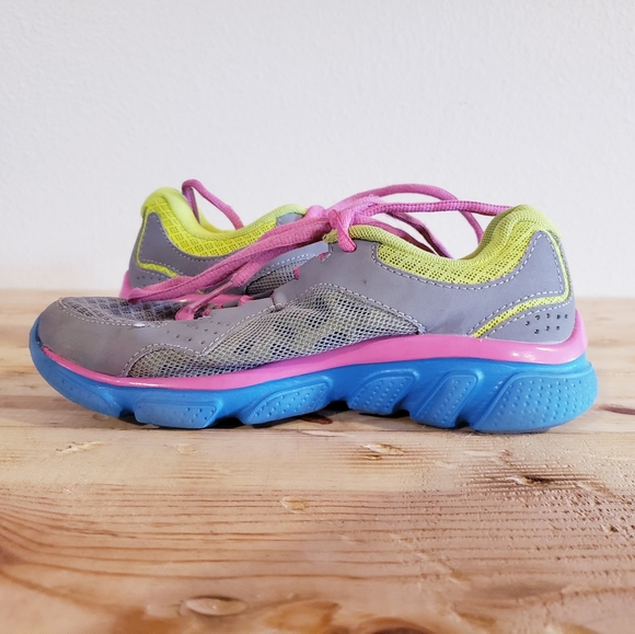 Under Armour girls sneakers size 1Y - Picture 7 of 8